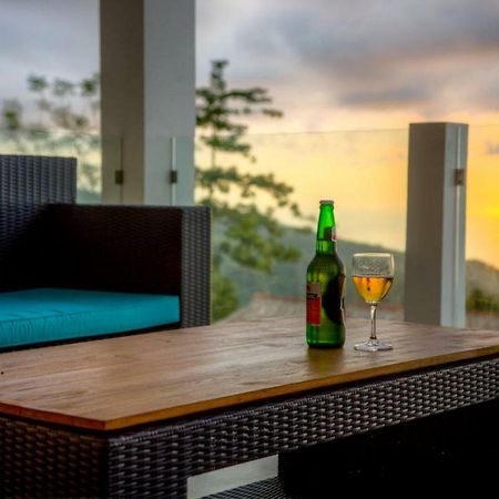 Villa Putih Lovina  Ngoại thất bức ảnh